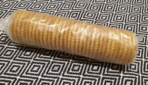 📢餅乾我是買一盒裡面有四條包裝的這種，一條約110g,每次做拿一條來用很方便。👍👍