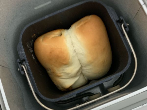 待烘烤完成，好吃的麵包就出爐了