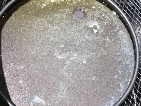 放氣炸鍋內加熱熔化