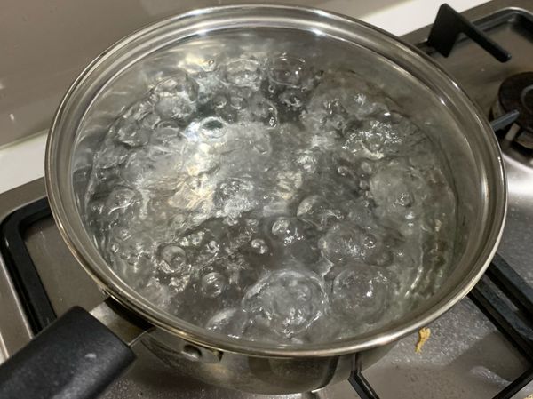 煮一鍋水。