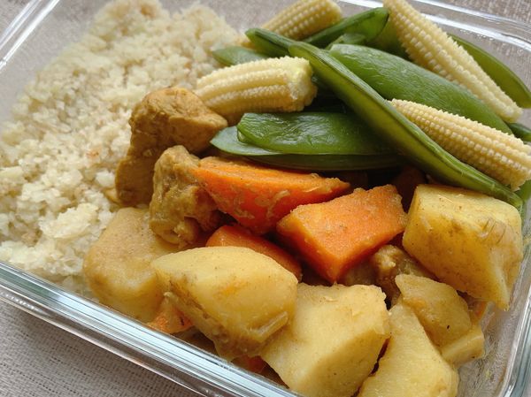 加入雞胸肉煮熟即可