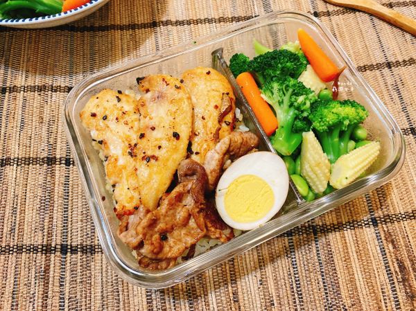 和其他配菜一起裝便當，好看又好吃