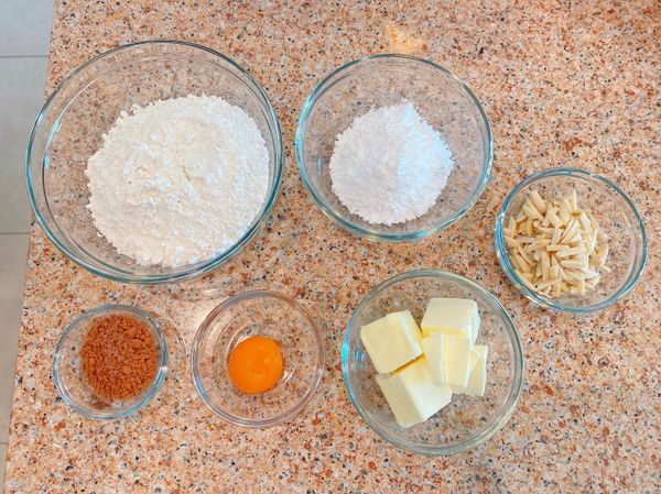 將材料準備好，無鹽奶油室溫軟化