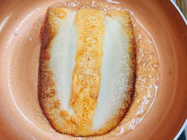 平底鍋煎至金黃熟透，取出備用