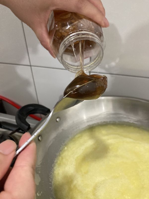 加入兩大匙麥芽糖，也可以不用