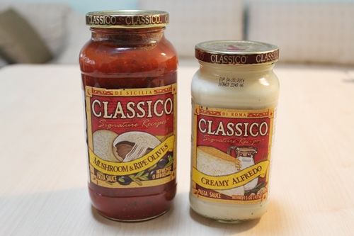 新鮮食材 粒粒口感 │ 道地義大利風味Classico義大利麵醬的製作靈感， 源自義大利多個地點，採用藤蔓上自然熟成的番茄輔以當地特色食材,3 並合精選辛香料，造就了獨一無二的Classico義大利麵醬， 讓你在家輕鬆調製出道地的義大利風味。