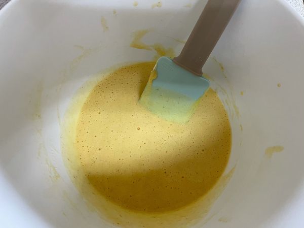 習慣用刮刀在拌一下