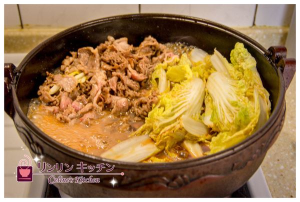 加入白菜(可用娃娃菜代替)稍微攪拌