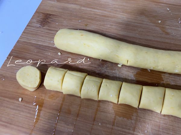 成團後揉成長條切小塊