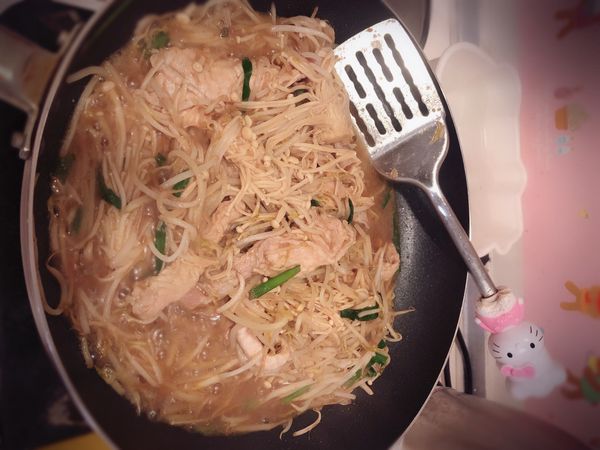 炒到出水就是熟了