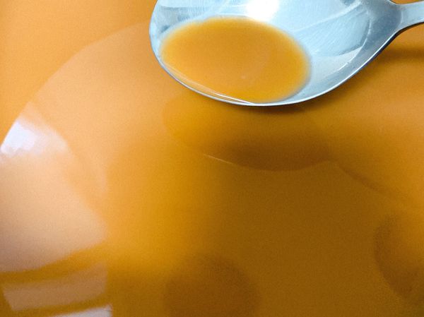 攪拌均勻就完成囉😊

放涼在冰冰箱就可以囉！

建議大約3天內喝完！

防疫期間，無法出國
可以在家喝喝異國飲料
解一下無法出門的悶😆