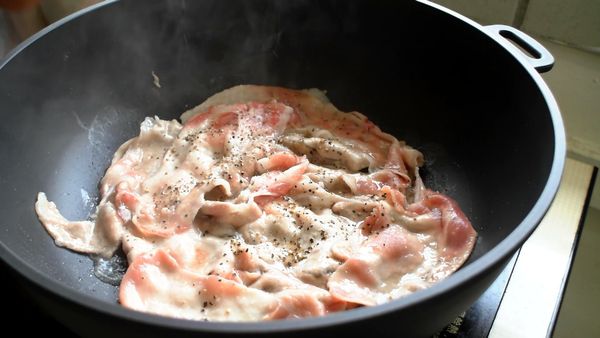 測約5分熟後灑上調味料B