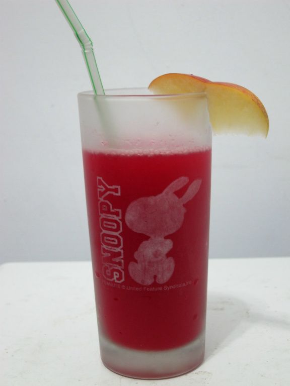 甜菜根+蘋果+適量的冷開水