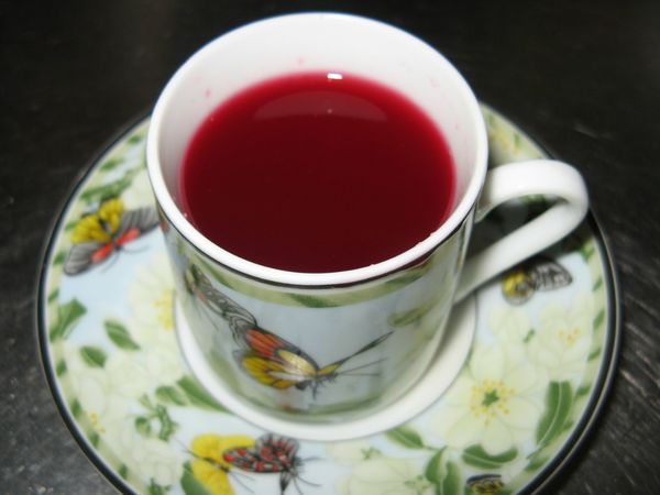 甜菜根+檸檬汁+適量的冷開水