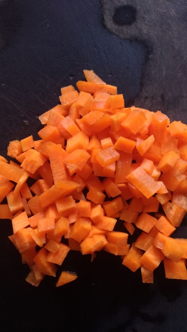 紅蘿蔔切塊未