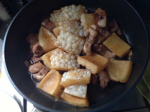 醬汁收至8分乾時，試一下苦瓜是否軟棉，就可以起鍋了