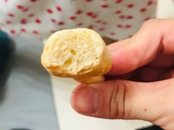 氣炸口感蓬鬆，如果單吃當點心可以加點糖應該不錯