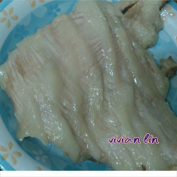 松板豬抹白酒 .放電鍋蒸熟