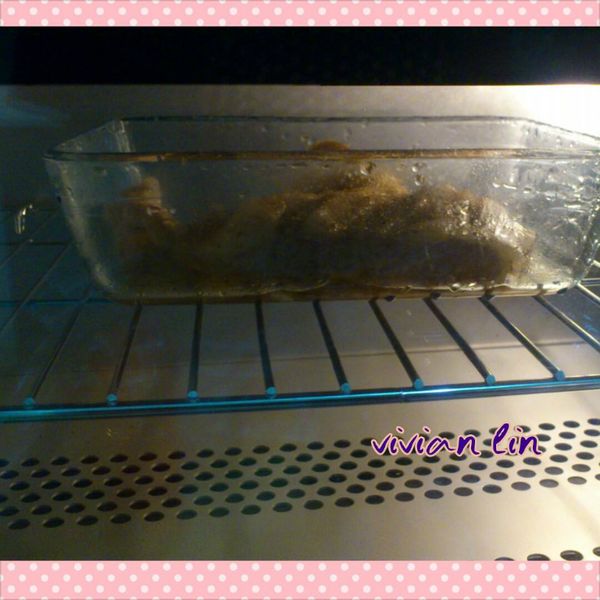 烤箱先預熱至200度C. 以200度c烤至兩面上色