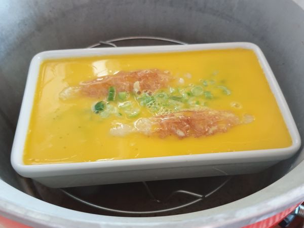 再度拿到電鍋蒸,外鍋放1杯水，蓋子夾一支筷子留縫隙。