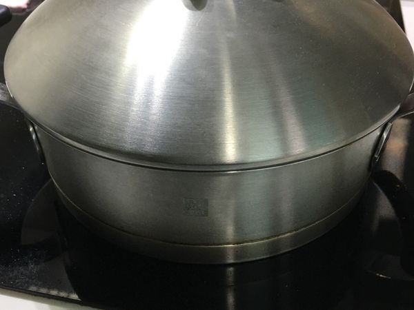 煮沸後蓋上鍋蓋燜煮25 分鐘