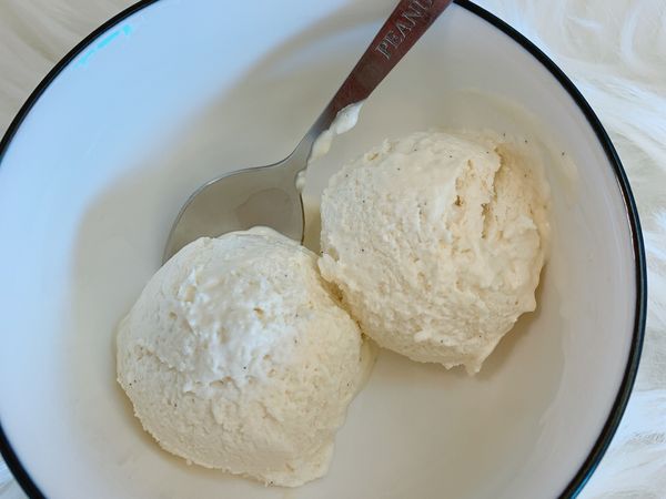 大約冷凍5個小時左右就可以吃了哦！
趕快試看看吧！❤️😋