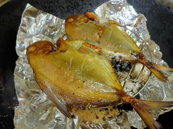 “煙燻黑鯧魚”即完成。這道是分2天進行，不然快煮時會手忙腳亂。