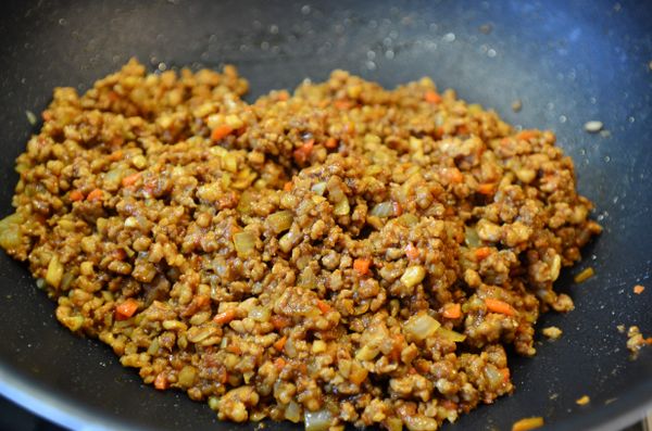 拌炒至咖哩塊完全融化