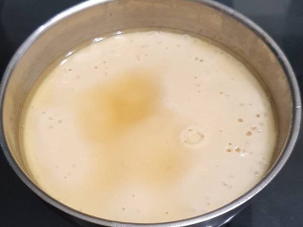 蒸蛋飯
熟白飯（隔夜冰的）30克＋蛋＋清醬油＋水一起攪拌均勻。
外鍋一杯水，彈跳起來悶10分即可
《蓋子蓋起來不用留縫》