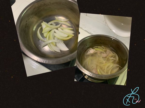 洋蔥切絲、貢丸和木耳切小塊

另外一個鍋子加入一點油和洋蔥拌炒一下、加入700 CC的水和貢丸、木耳