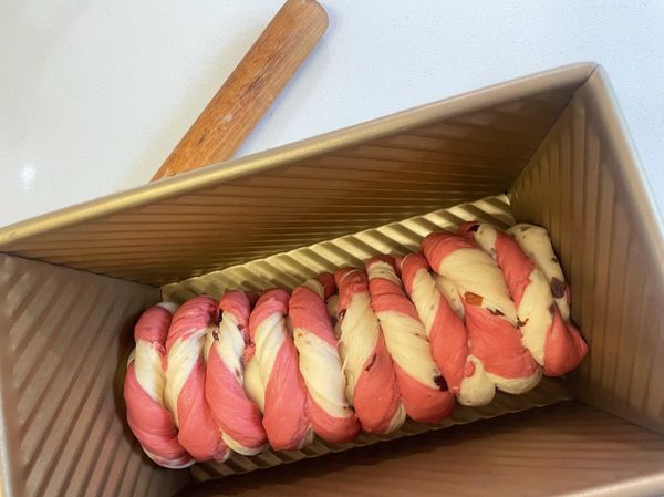 放入吐司模，發酵至9分滿。170/230烤37-40分鐘