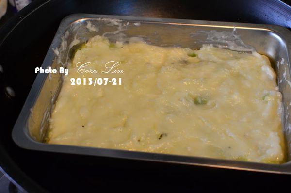 中火蒸35分鐘。待涼～放冰箱三小時。