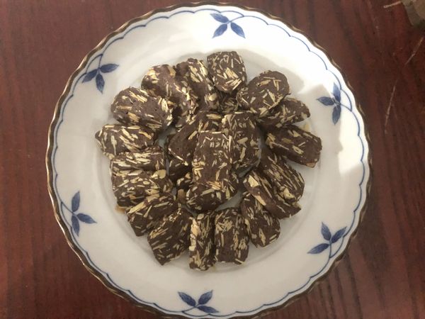 分享一下自己的成品，這次有減糖只加了40g的赤蘚糖，自己本身不愛吃太甜，完全不甜但香氣很足。