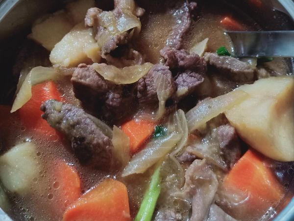 * 中小火燉煮17分鐘，後面10分鐘開鍋蓋燉（更濃郁），關火前加入青蔥點綴~
美味😋😋😋
兩人吃：
一餐配飯；另一餐配麵