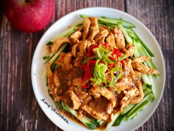 ✅小黃瓜舖盤底流下去的醬爆汁剛好