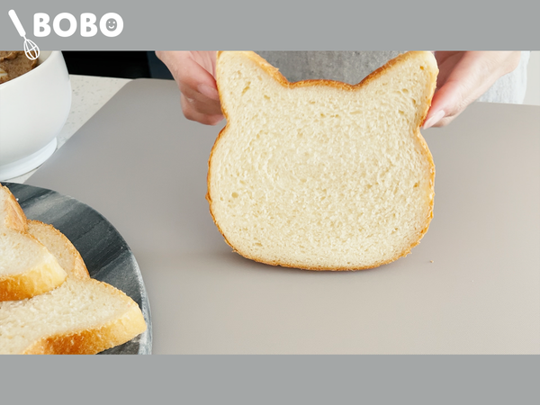 準備好3片吐司。