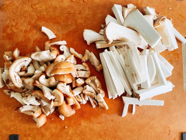 杏鮑菇切有厚度較有Q彈口感