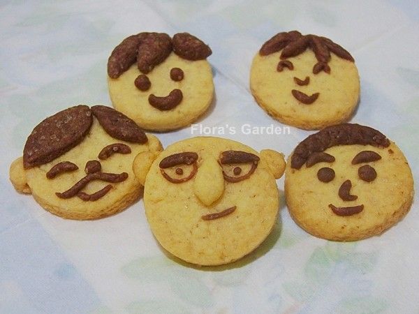 其他的爸爸造型餅乾是兒子獨立製作完成~這是一道非常簡單作法的餅乾材料，和孩子一起做餅乾、發揮創意，巴結老爸吧^^