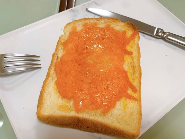 鋪滿你最愛的任何種類起司。