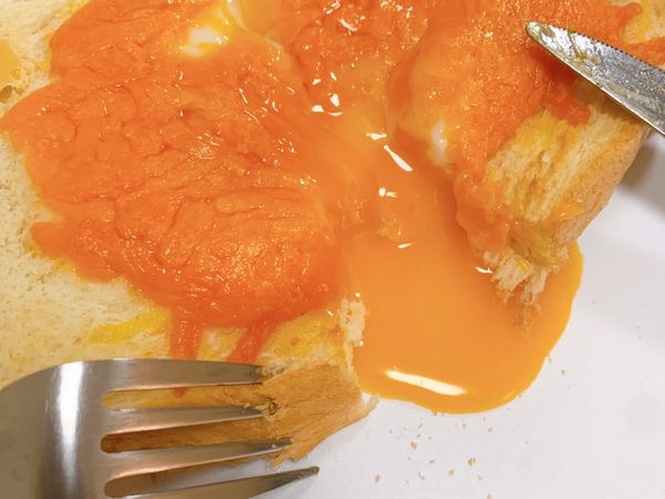 小眼睛是用智障烤箱，不能調溫度的那種，預熱30秒烤三分鐘就好了。