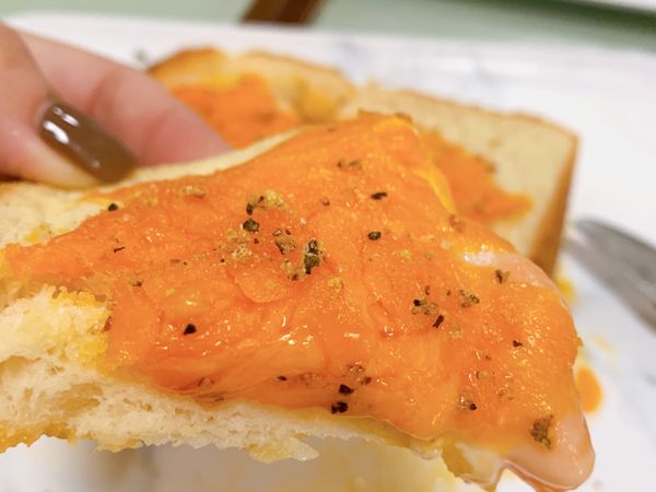 拉絲的起司加上外酥內軟的麵包超級簡單美味🤤