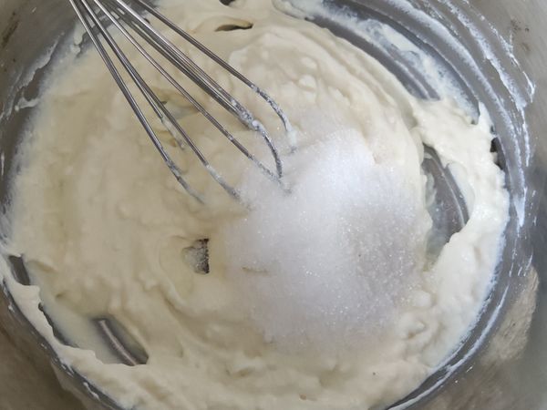 優格打散加砂糖