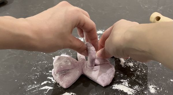 整形成蝴蝶結的模樣
完成後二次發酵25分鐘