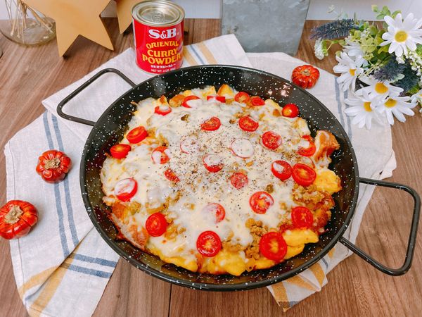 依照自己的口味灑上黑胡椒粒、匈牙利紅椒粉、辣椒粉、羅勒葉、義大利香料...都可以喔！