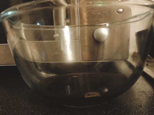 將醬油倒入炒一下