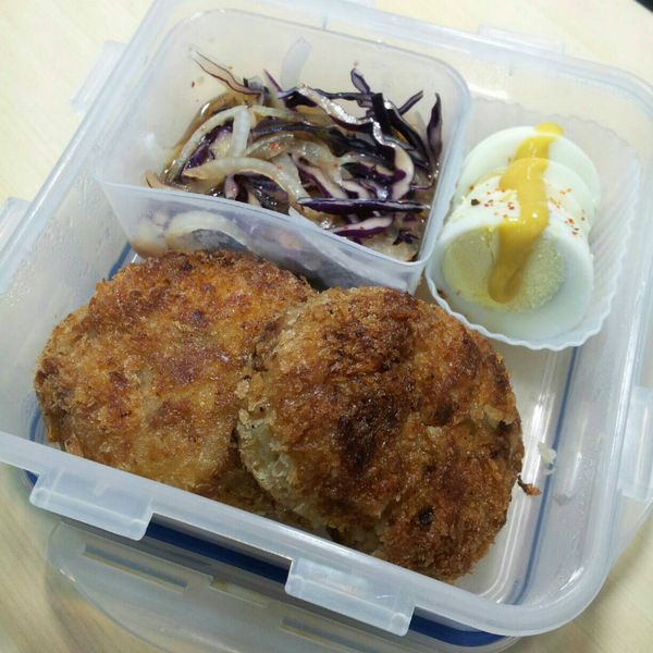 炸到金黃色就可以起鍋囉!