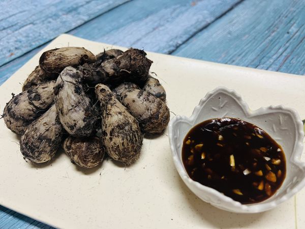 上桌享用～
ps：吃的時候只要用手指一撥，皮即可輕易脫去。