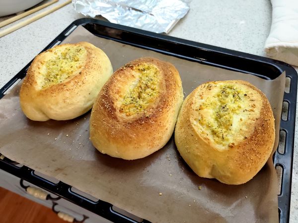 入烤箱烤約20分鐘 若有需要 可中途將烤盤掉頭讓烤色均勻