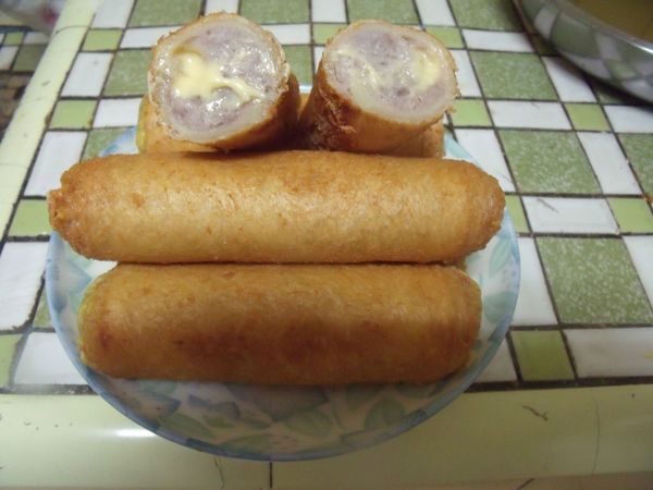 炸至金黃即可。