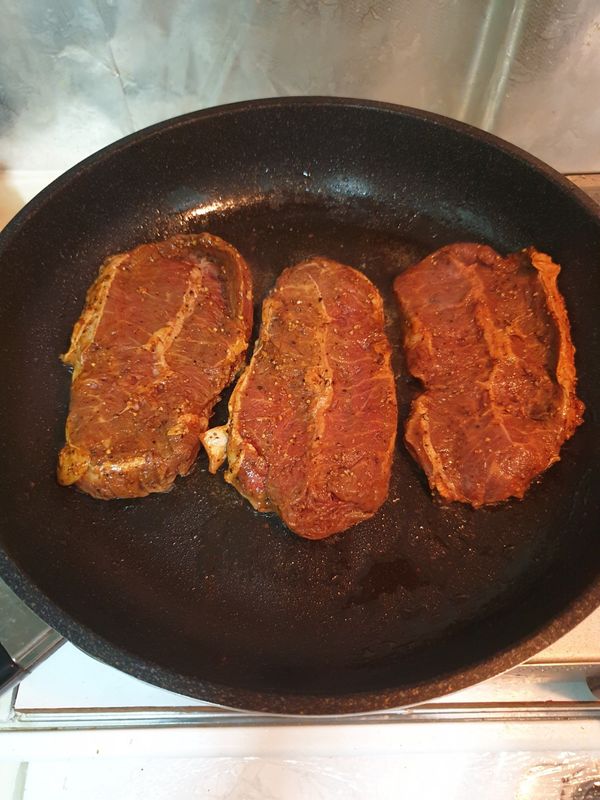 熱鍋後中火煎2分半鐘